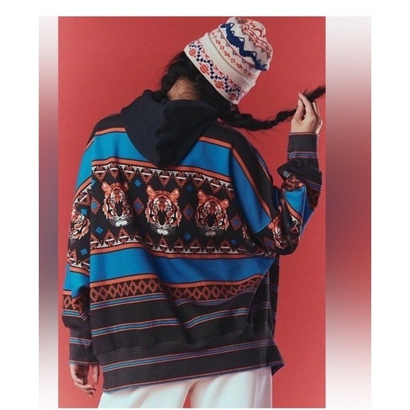 Free People Movement Sprint To The Finish Hoodie Printed Tiger Knit Black M NWT - Picture 2 of 11